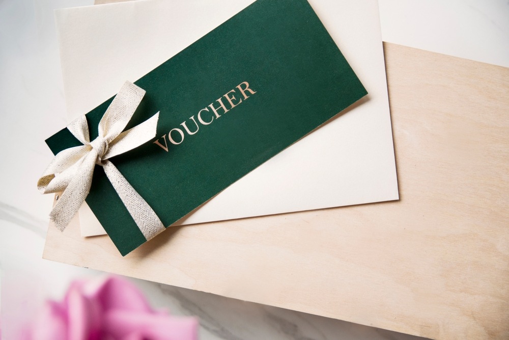 Voucher là quà tặng có thể giúp bạn quảng bá thương hiệu của mình